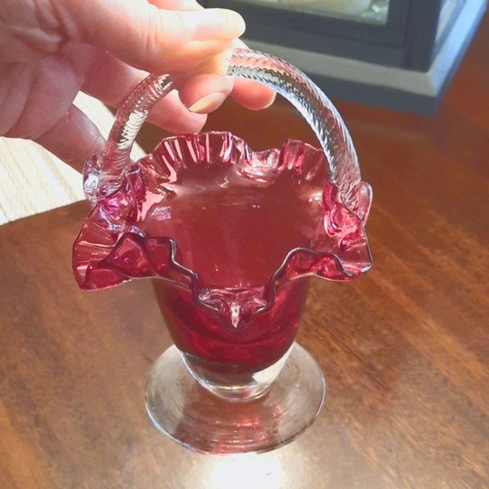 Glass factory Easter basket